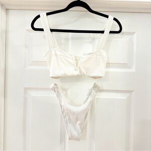 Envya Swimwear White V Chest Ribbed High Cut Bikini Set sz Small